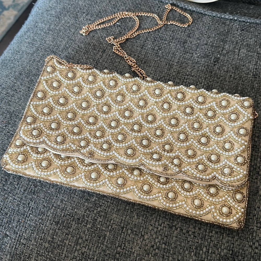 Vintage chained clutch